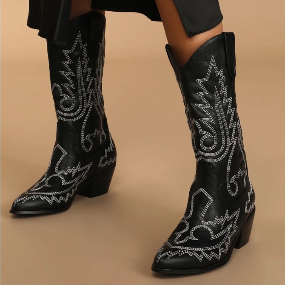 Black and White Embroidered Pointed-Toe Mid-Calf Boots